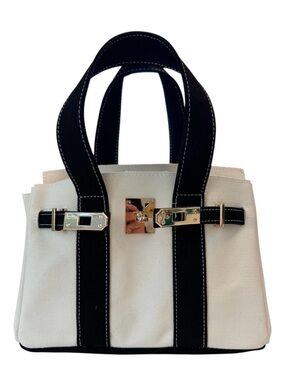SUMMERTIME NEED! Mini Boatkin- Black